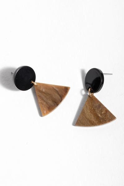 Modern acrylic triangle earrings featuring a bold art deco and geometric design, perfect for women who love symmetrical statement accessories. These lightweight earrings combine sleek lines and contemporary style, offering a fashionable yet comfortable choice for everyday wear or special occasions. Elevate your look with these stylish and unique acrylic earrings that reflect a balance of modern elegance and artistic flair.