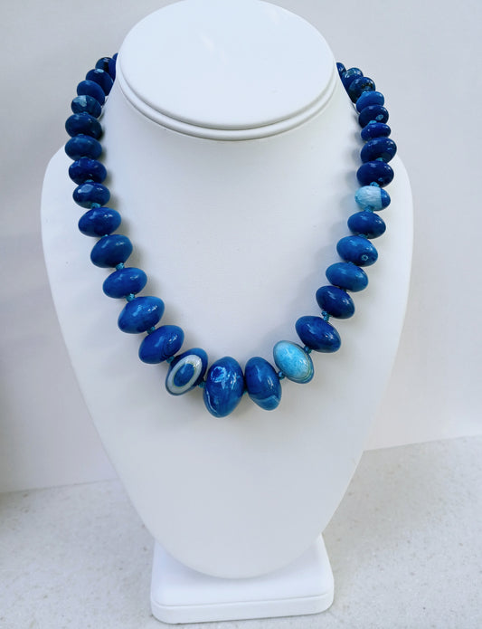 Blue Agate Necklace featuring a natural gemstone known for its spiritual healing properties. This elegant crystal jewelry piece is perfect for women seeking balance and inner peace. The vibrant blue agate pendant adds a calming energy, ideal for daily wear or meditation. Designed for layering or worn as a choker, it’s a meaningful gift for birthdays, wellness lovers, or anyone drawn to the beauty of natural stones.