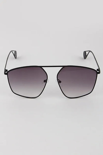 New generation aviator sunglasses designed for both men and women, featuring the classic aviator style with modern updates. These cool, lightweight sunglasses provide full UV protection, combining fashion and function for everyday wear. Perfect for outdoor activities, driving, or casual outings, they offer comfort and durability while maintaining a timeless look. An essential accessory for anyone seeking stylish and protective eyewear.